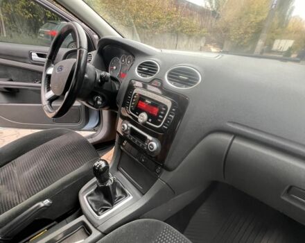 Синий Форд Фокус, объемом двигателя 1.6 л и пробегом 347 тыс. км за 4600 $, фото 6 на Automoto.ua