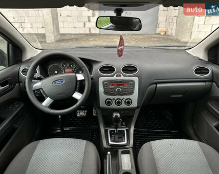 Синій Форд Фокус, об'ємом двигуна 1.6 л та пробігом 237 тис. км за 5300 $, фото 27 на Automoto.ua
