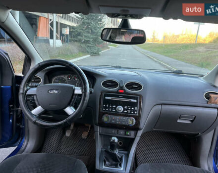 Синий Форд Фокус, объемом двигателя 1.6 л и пробегом 288 тыс. км за 3700 $, фото 14 на Automoto.ua