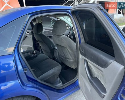 Синий Форд Фокус, объемом двигателя 1.6 л и пробегом 288 тыс. км за 3700 $, фото 12 на Automoto.ua