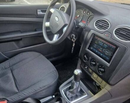 Синий Форд Фокус, объемом двигателя 1.6 л и пробегом 142 тыс. км за 4600 $, фото 4 на Automoto.ua