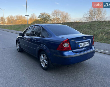 Синий Форд Фокус, объемом двигателя 1.6 л и пробегом 288 тыс. км за 3700 $, фото 2 на Automoto.ua