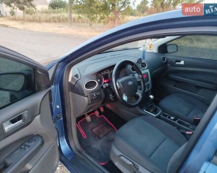 Синий Форд Фокус, объемом двигателя 1.6 л и пробегом 259 тыс. км за 4000 $, фото 41 на Automoto.ua