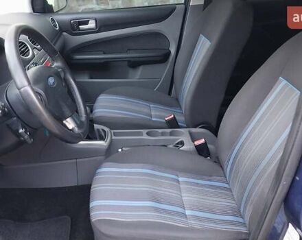 Синій Форд Фокус, об'ємом двигуна 1.6 л та пробігом 198 тис. км за 6000 $, фото 33 на Automoto.ua