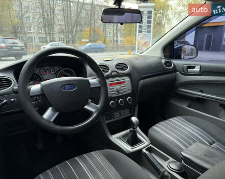 Синий Форд Фокус, объемом двигателя 1.6 л и пробегом 316 тыс. км за 4499 $, фото 8 на Automoto.ua