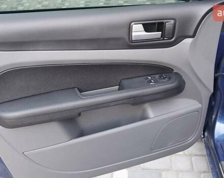 Синій Форд Фокус, об'ємом двигуна 1.6 л та пробігом 198 тис. км за 6000 $, фото 36 на Automoto.ua