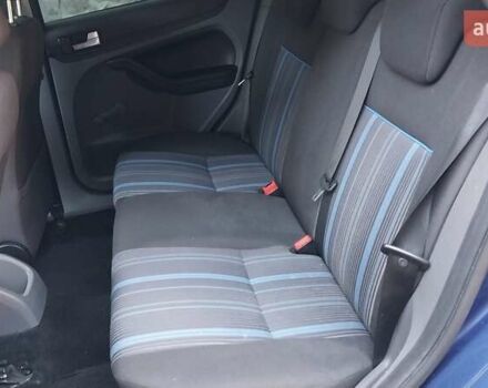 Синій Форд Фокус, об'ємом двигуна 1.6 л та пробігом 198 тис. км за 6000 $, фото 40 на Automoto.ua