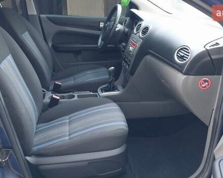 Синій Форд Фокус, об'ємом двигуна 1.6 л та пробігом 198 тис. км за 6000 $, фото 44 на Automoto.ua