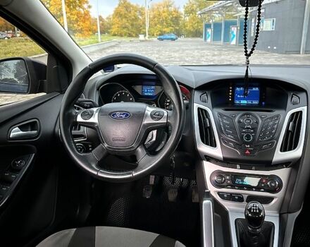 Синий Форд Фокус, объемом двигателя 1.6 л и пробегом 280 тыс. км за 6999 $, фото 2 на Automoto.ua