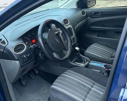 Синий Форд Фокус, объемом двигателя 1.39 л и пробегом 173 тыс. км за 5500 $, фото 12 на Automoto.ua