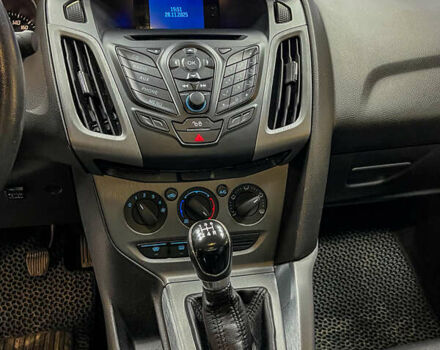 Синий Форд Фокус, объемом двигателя 1.6 л и пробегом 260 тыс. км за 7300 $, фото 15 на Automoto.ua