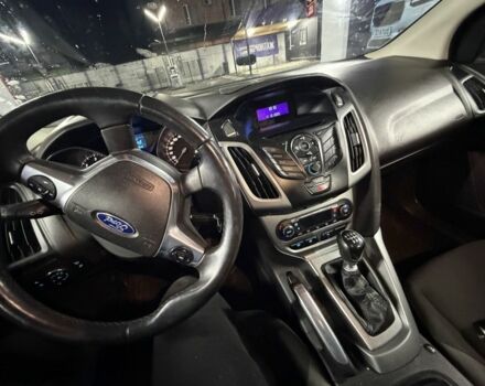 Синий Форд Фокус, объемом двигателя 1.6 л и пробегом 250 тыс. км за 3300 $, фото 1 на Automoto.ua