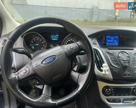 Синий Форд Фокус, объемом двигателя 1.6 л и пробегом 264 тыс. км за 7000 $, фото 4 на Automoto.ua