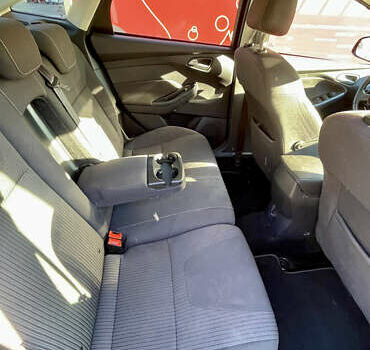 Синий Форд Фокус, объемом двигателя 2 л и пробегом 290 тыс. км за 8200 $, фото 7 на Automoto.ua