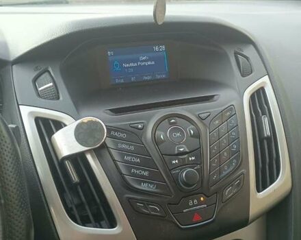 Синий Форд Фокус, объемом двигателя 2 л и пробегом 136 тыс. км за 6300 $, фото 10 на Automoto.ua