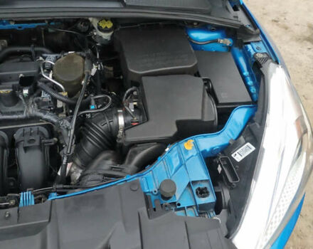 Синій Форд Фокус, об'ємом двигуна 2 л та пробігом 50 тис. км за 8999 $, фото 17 на Automoto.ua