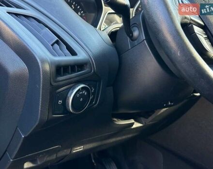 Синий Форд Фокус, объемом двигателя 1 л и пробегом 163 тыс. км за 8490 $, фото 28 на Automoto.ua