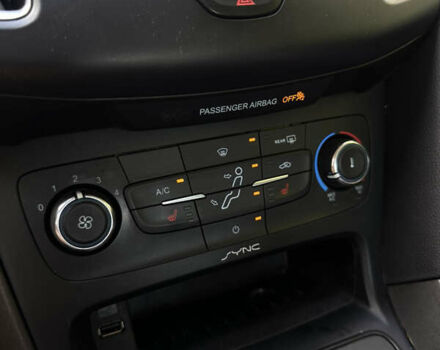 Синий Форд Фокус, объемом двигателя 2 л и пробегом 123 тыс. км за 8500 $, фото 13 на Automoto.ua