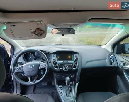 Синій Форд Фокус, об'ємом двигуна 2 л та пробігом 148 тис. км за 9800 $, фото 7 на Automoto.ua