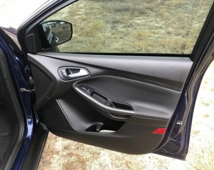 Синій Форд Фокус, об'ємом двигуна 2 л та пробігом 150 тис. км за 9800 $, фото 12 на Automoto.ua