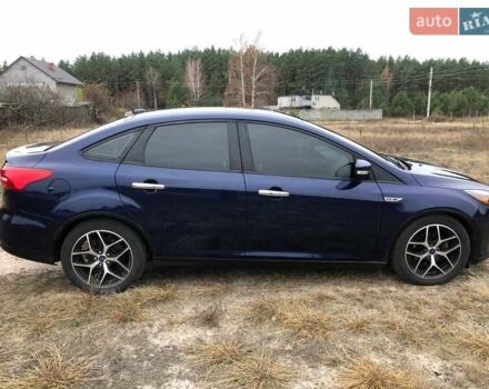 Синій Форд Фокус, об'ємом двигуна 2 л та пробігом 148 тис. км за 9800 $, фото 4 на Automoto.ua