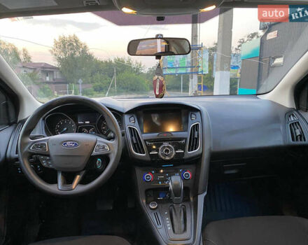 Синий Форд Фокус, объемом двигателя 2 л и пробегом 135 тыс. км за 7200 $, фото 6 на Automoto.ua
