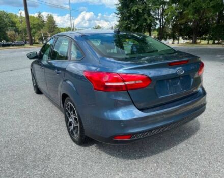 Синій Форд Фокус, об'ємом двигуна 2 л та пробігом 48 тис. км за 5400 $, фото 4 на Automoto.ua