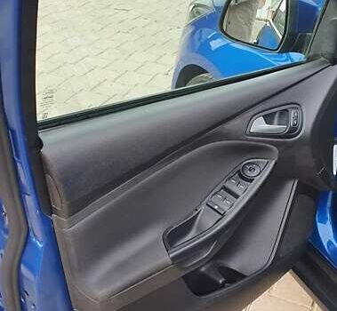 Синий Форд Фокус, объемом двигателя 2 л и пробегом 117 тыс. км за 8900 $, фото 3 на Automoto.ua