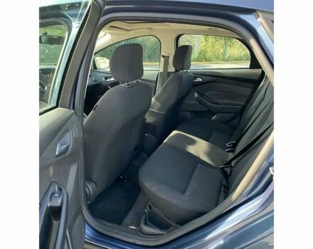 Синій Форд Фокус, об'ємом двигуна 2 л та пробігом 163 тис. км за 8500 $, фото 4 на Automoto.ua