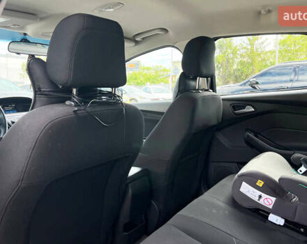 Синий Форд Фокус, объемом двигателя 0.99 л и пробегом 80 тыс. км за 8500 $, фото 17 на Automoto.ua