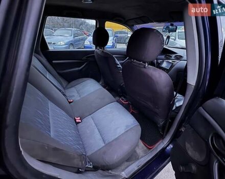 Синий Форд Фокус, объемом двигателя 1.8 л и пробегом 250 тыс. км за 2500 $, фото 9 на Automoto.ua