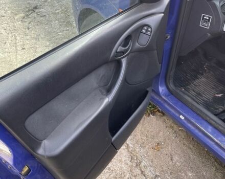 Синій Форд Фокус, об'ємом двигуна 1.8 л та пробігом 200 тис. км за 700 $, фото 5 на Automoto.ua