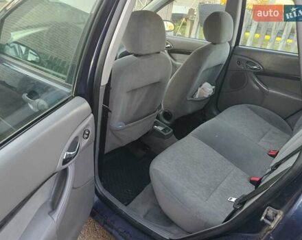 Синий Форд Фокус, объемом двигателя 1.8 л и пробегом 300 тыс. км за 2650 $, фото 10 на Automoto.ua