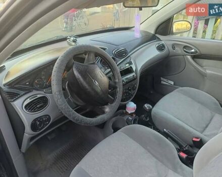 Синий Форд Фокус, объемом двигателя 1.8 л и пробегом 300 тыс. км за 2650 $, фото 1 на Automoto.ua