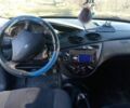 Синій Форд Фокус, об'ємом двигуна 1.6 л та пробігом 388 тис. км за 2750 $, фото 4 на Automoto.ua
