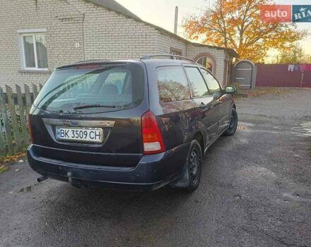 Синий Форд Фокус, объемом двигателя 1.8 л и пробегом 300 тыс. км за 2650 $, фото 6 на Automoto.ua