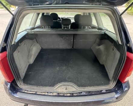 Синій Форд Фокус, об'ємом двигуна 1.6 л та пробігом 350 тис. км за 2000 $, фото 5 на Automoto.ua