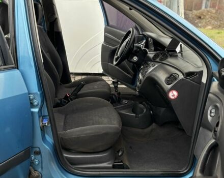 Синий Форд Фокус, объемом двигателя 1.8 л и пробегом 334 тыс. км за 3100 $, фото 5 на Automoto.ua