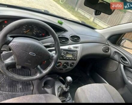 Синій Форд Фокус, об'ємом двигуна 1.8 л та пробігом 262 тис. км за 2900 $, фото 10 на Automoto.ua