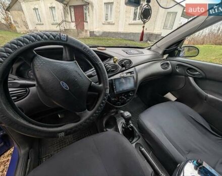 Синий Форд Фокус, объемом двигателя 1.8 л и пробегом 426 тыс. км за 2500 $, фото 3 на Automoto.ua