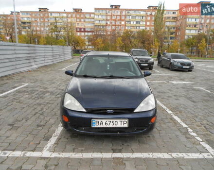 Синий Форд Фокус, объемом двигателя 1.8 л и пробегом 422 тыс. км за 3200 $, фото 1 на Automoto.ua
