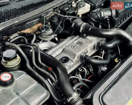 Синий Форд Фокус, объемом двигателя 1.75 л и пробегом 300 тыс. км за 2450 $, фото 10 на Automoto.ua