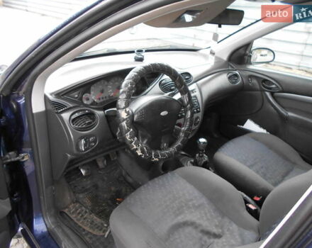 Синий Форд Фокус, объемом двигателя 1.8 л и пробегом 422 тыс. км за 3200 $, фото 7 на Automoto.ua