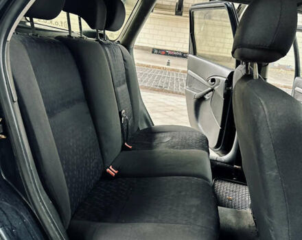 Синий Форд Фокус, объемом двигателя 1.75 л и пробегом 300 тыс. км за 2450 $, фото 9 на Automoto.ua