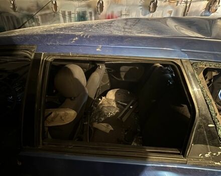 Синий Форд Фокус, объемом двигателя 1.8 л и пробегом 300 тыс. км за 650 $, фото 5 на Automoto.ua