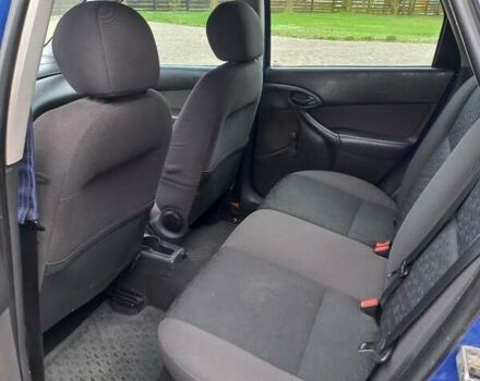 Синий Форд Фокус, объемом двигателя 1.6 л и пробегом 210 тыс. км за 3800 $, фото 5 на Automoto.ua