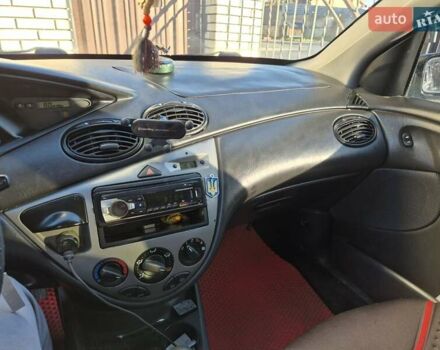 Синий Форд Фокус, объемом двигателя 1.8 л и пробегом 341 тыс. км за 2800 $, фото 4 на Automoto.ua