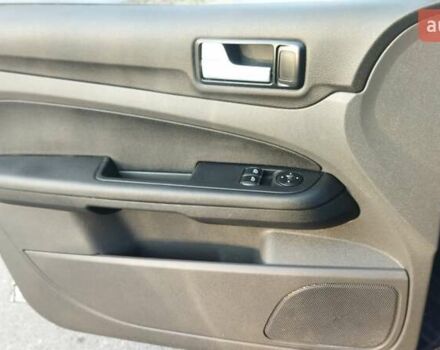 Синій Форд Фокус, об'ємом двигуна 1.6 л та пробігом 215 тис. км за 4700 $, фото 44 на Automoto.ua