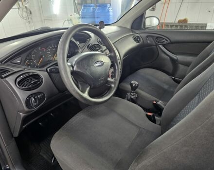 Синій Форд Фокус, об'ємом двигуна 1.8 л та пробігом 237 тис. км за 3300 $, фото 4 на Automoto.ua