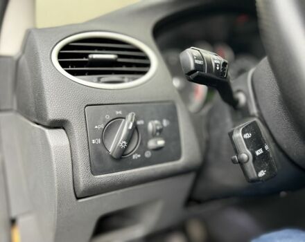 Синий Форд Фокус, объемом двигателя 2 л и пробегом 260 тыс. км за 5500 $, фото 15 на Automoto.ua